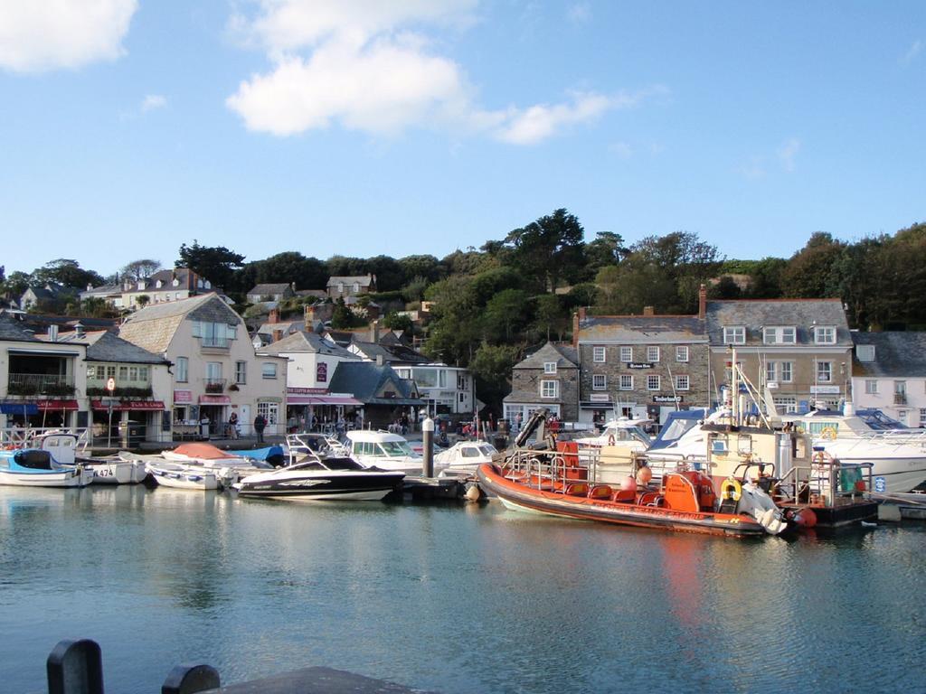 Chalets & Lodges At Atlantic Bays Holiday Park Padstow Buitenkant foto