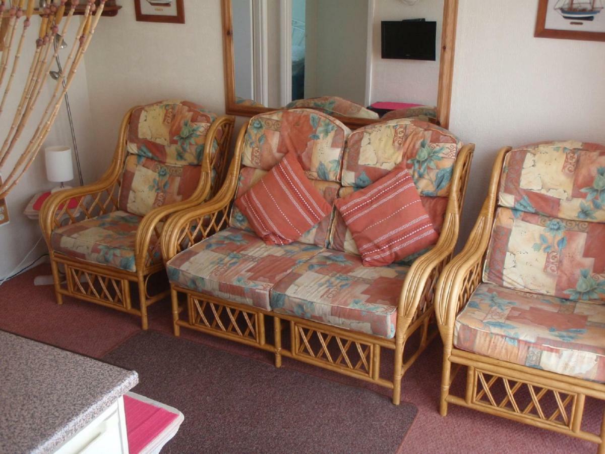 Chalets & Lodges At Atlantic Bays Holiday Park Padstow Kamer foto