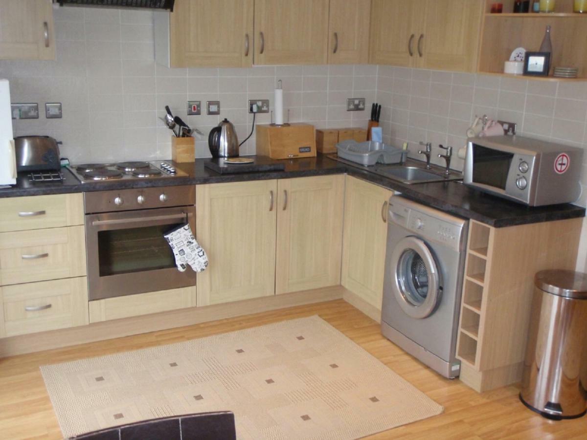 Chalets & Lodges At Atlantic Bays Holiday Park Padstow Buitenkant foto